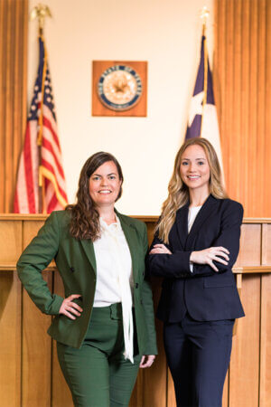 J.D. student Caitlyn Collins, left, and Kaylie Morgan (J.D. '23) took part in the Spring 2023 Criminal Justice Clinic .