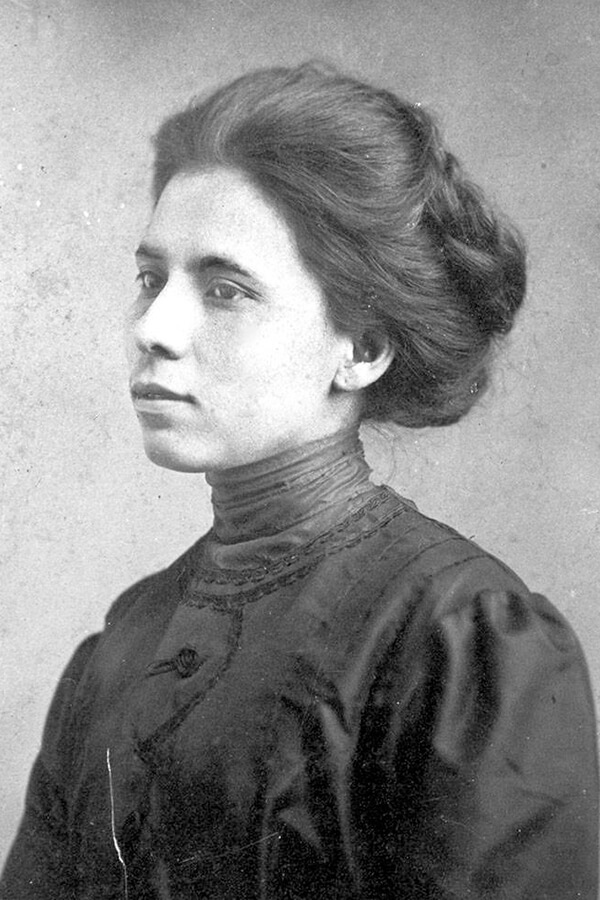 Jovita Idár in studio portrait by Garcia Studio. ca 1905