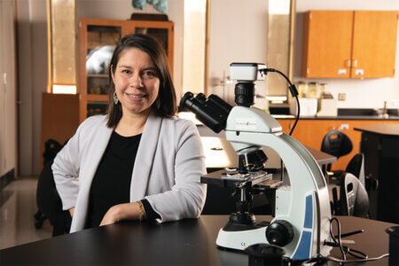 Verónica Contreras-Shannon, Professor of Biological Sciences, directs a $2.1 million grant to train the next generation of scientists.