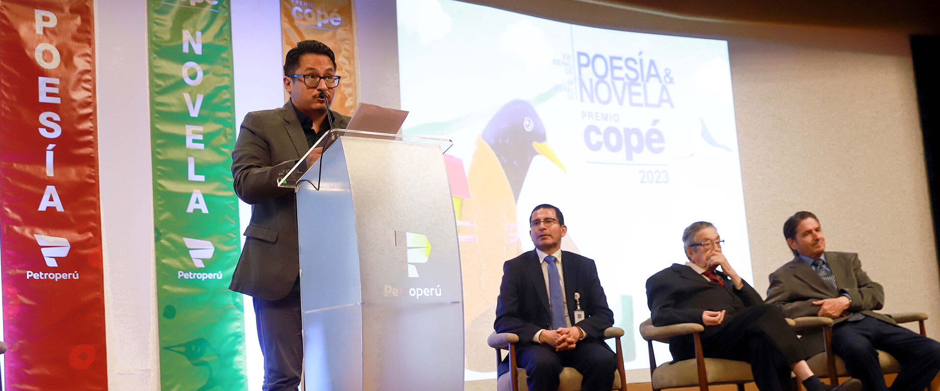 Christian Elguera Olórtegui, a novelist who teaches Spanish at St. Mary’s University, has won a top literary prize in his home country of Peru, the Copé Award.