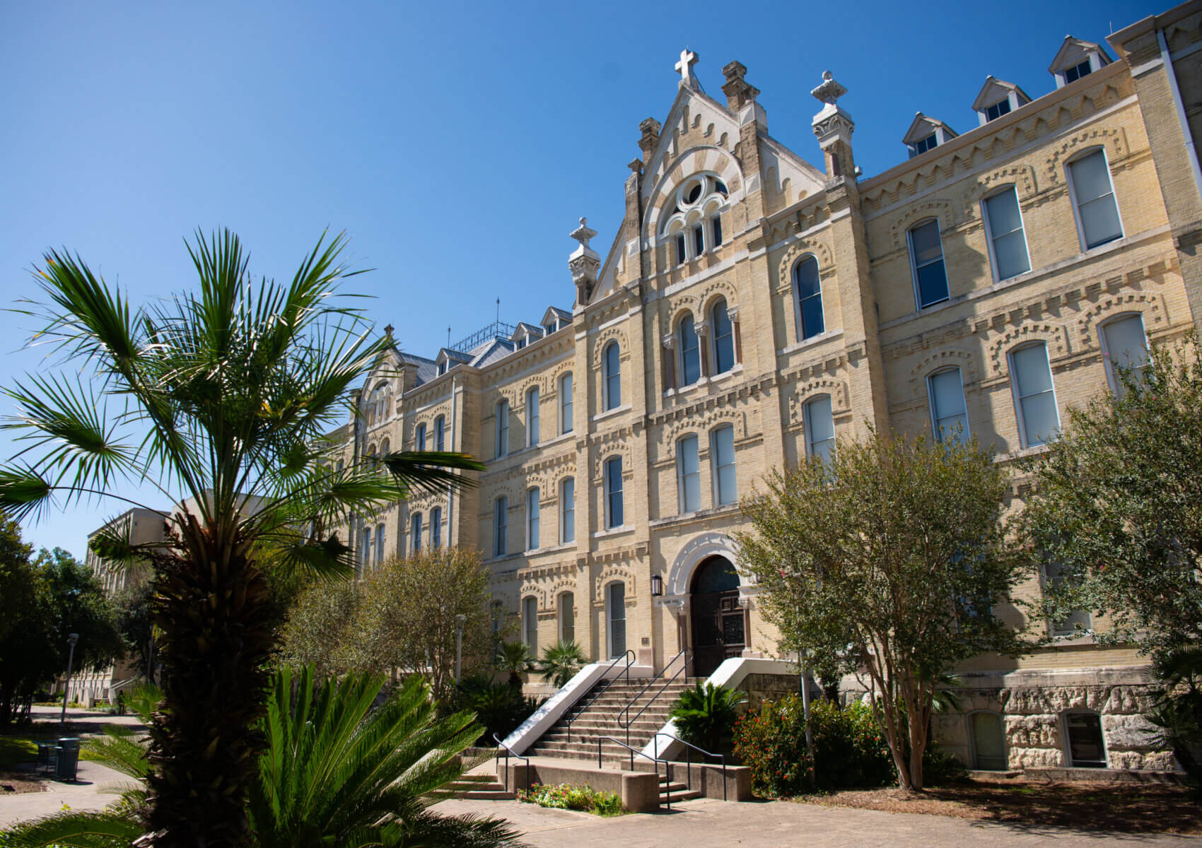 St. Louis Hall