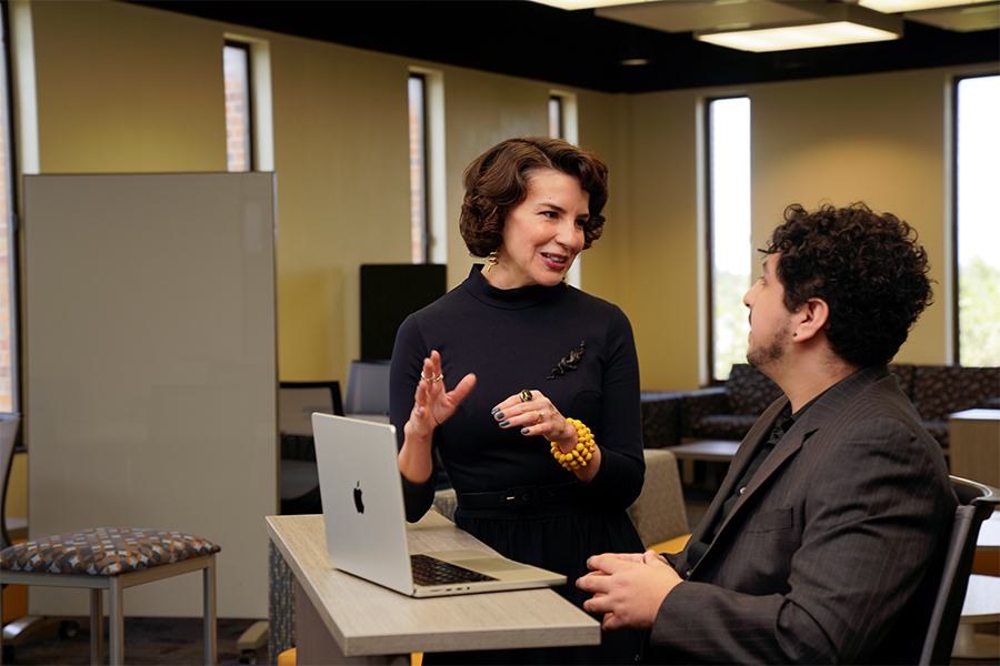 Erika Melero (B.A. ’01) takes advantage of the Graduate Center for Excellence as she pursues her Master of Arts in Curriculum and Instruction with Dual Credit Certification in English.